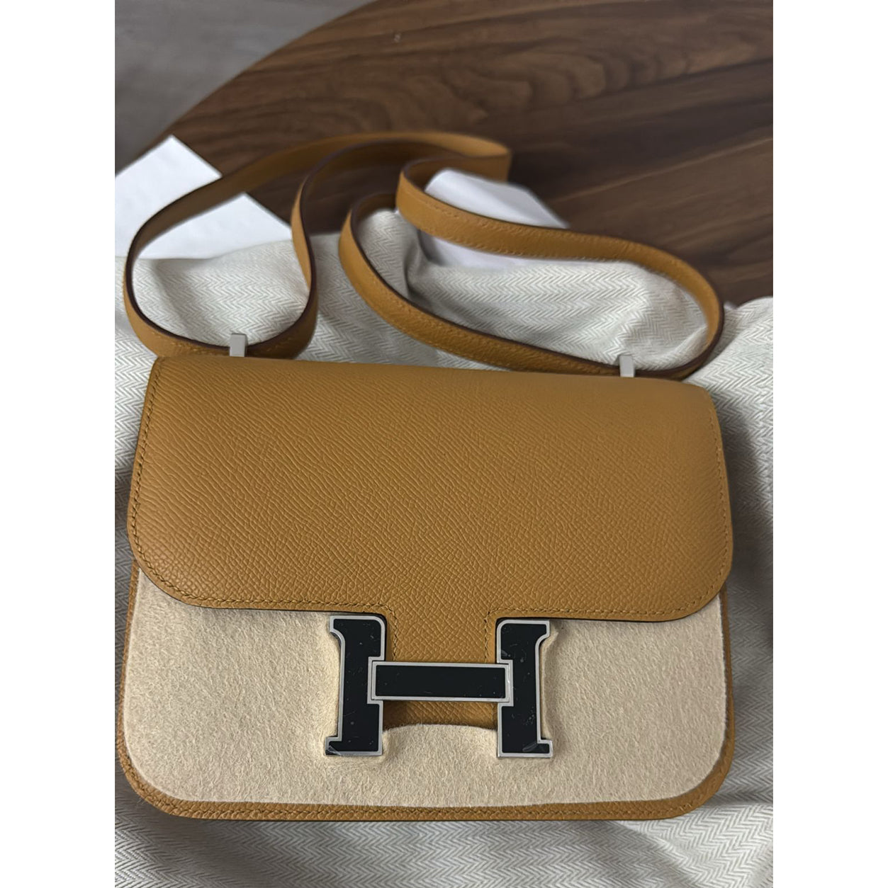 Hermès Constance 18cm Sesame Epsom Black Enamel/PHW