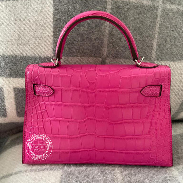 Hermès Kelly 20cm Rose Shocking Matte Alligator PHW
