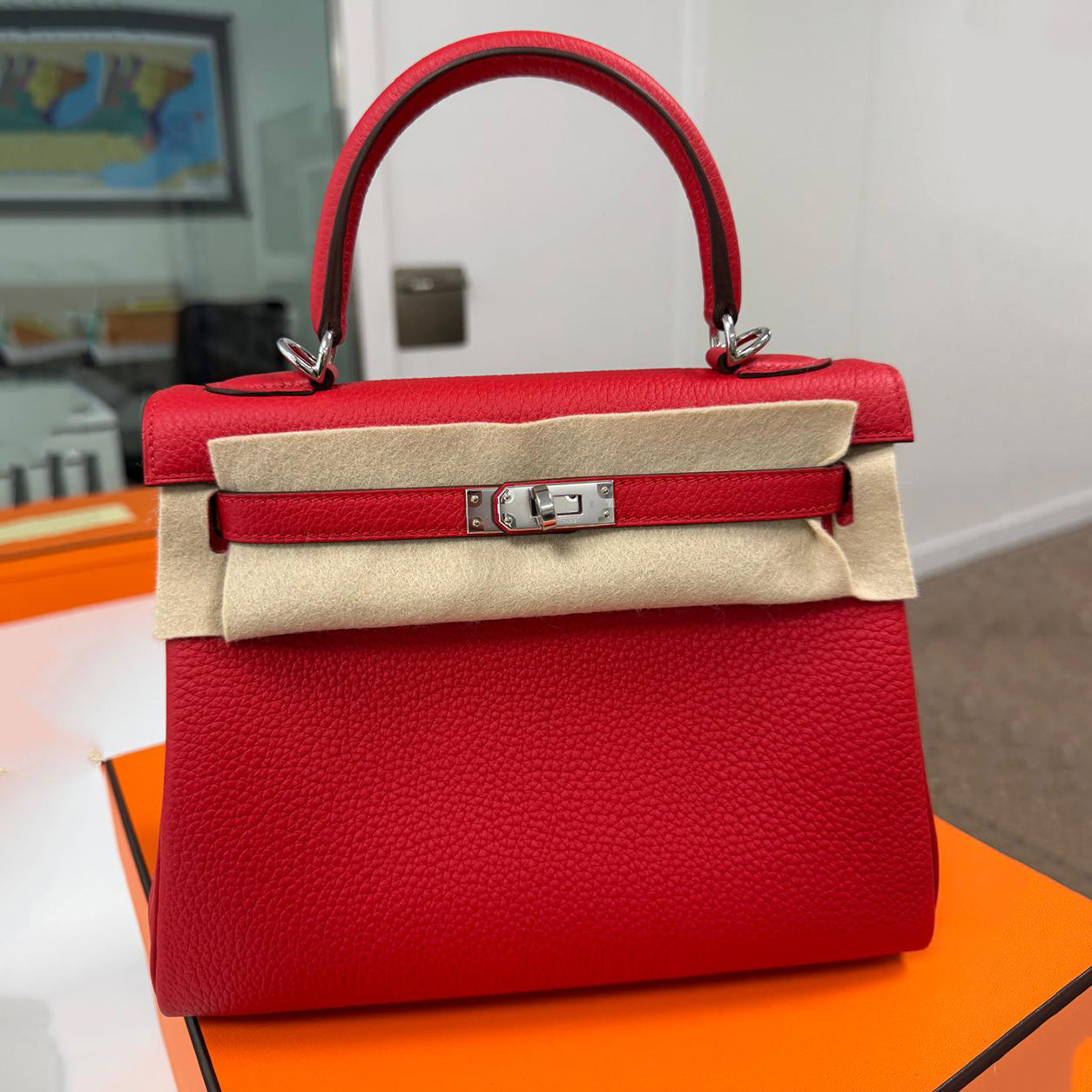 Hermes Kelly 25cm Rouge Radieux Togo PHW