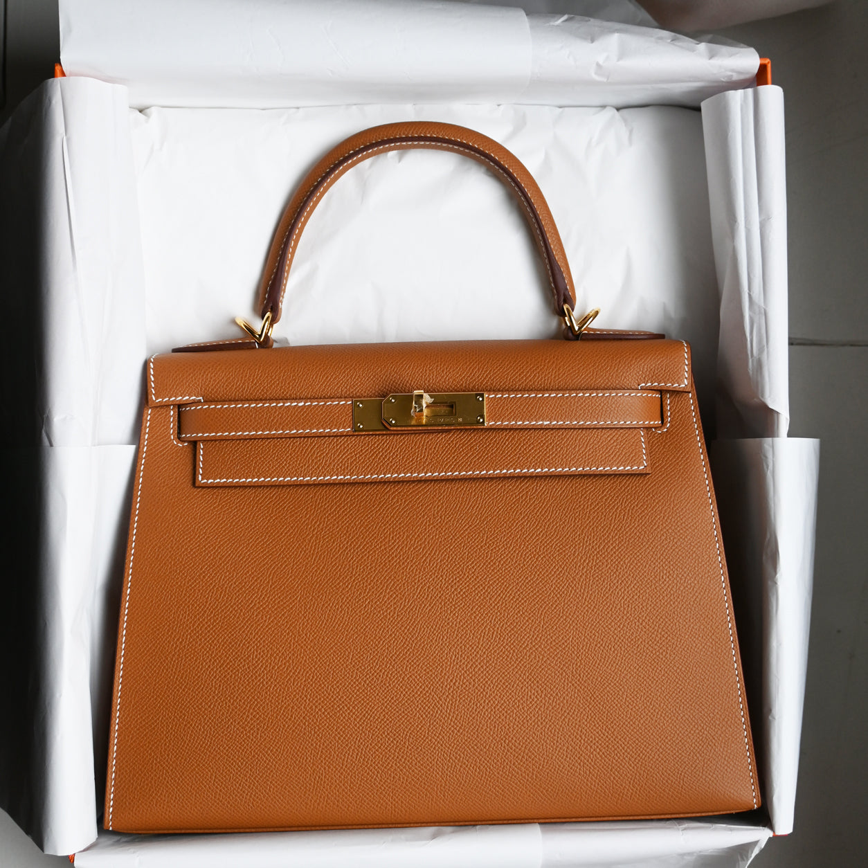 Hermes Kelly 28cm Gold Epsom GHW