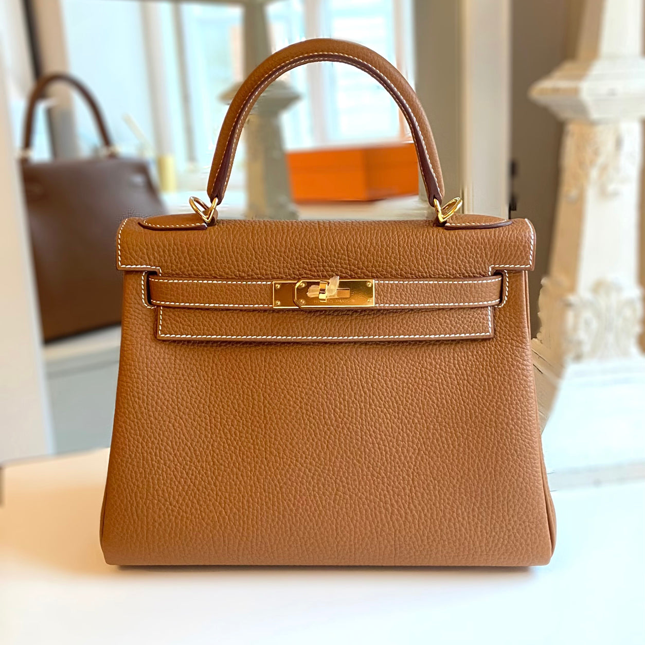 Hermès Kelly 28cm Gold Togo GHW
