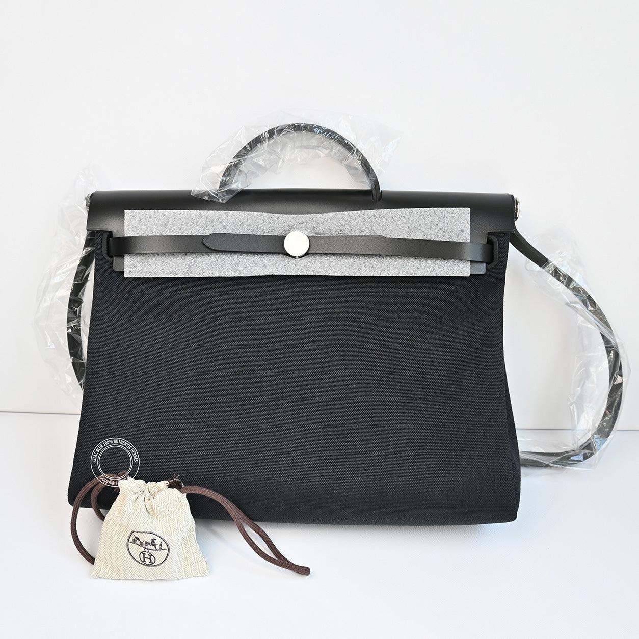 Hermes Herbag Messenger 39 in Black Hunter Leather and Militaire Canvas with palladium hardware