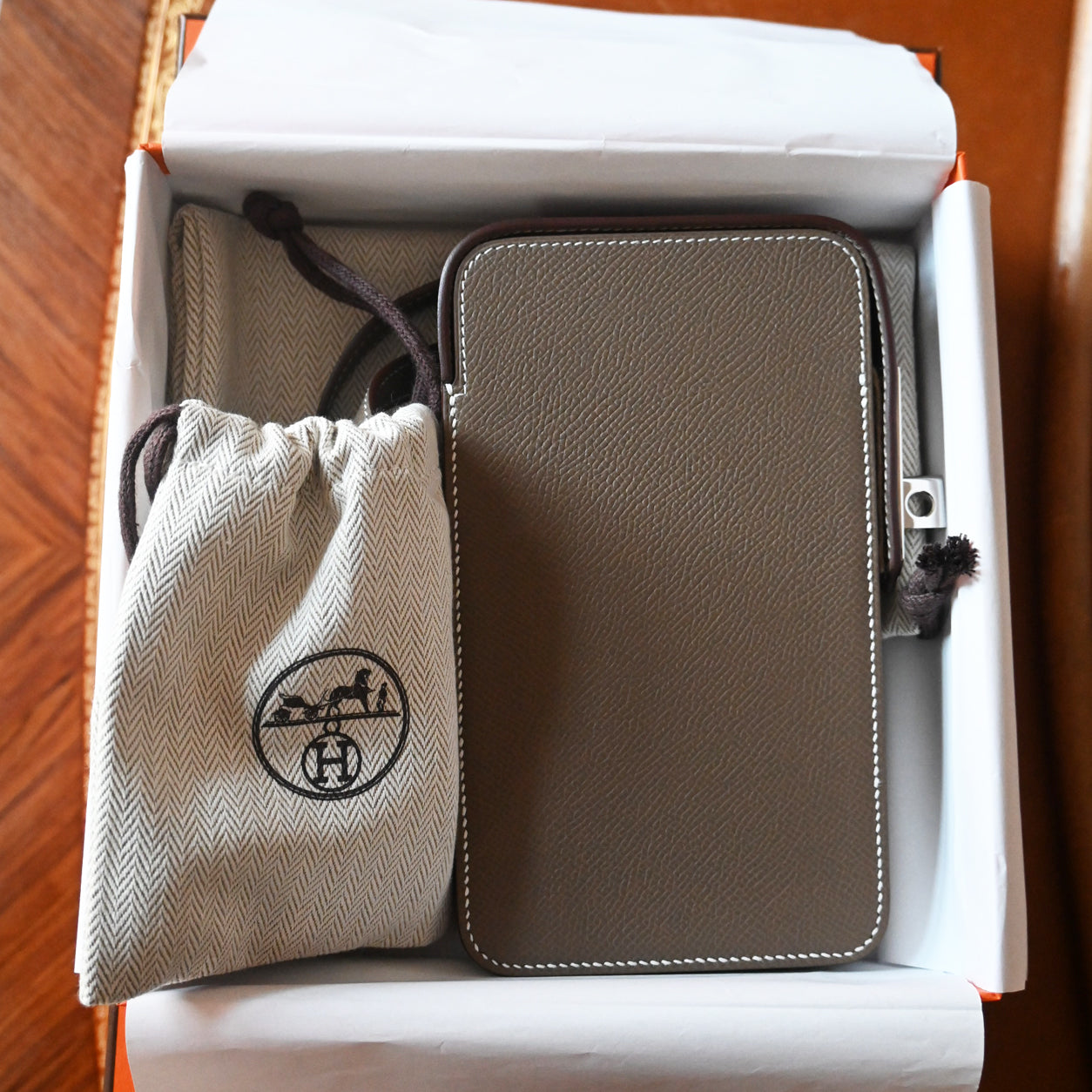 Hermès HAC a Box Phone Case Etoupe Epsom PHW