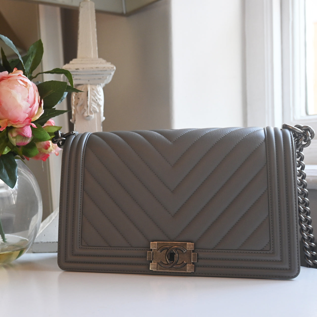 Chanel Boy Bag Grey Chevron Calfskin Ruthenium - Preloved