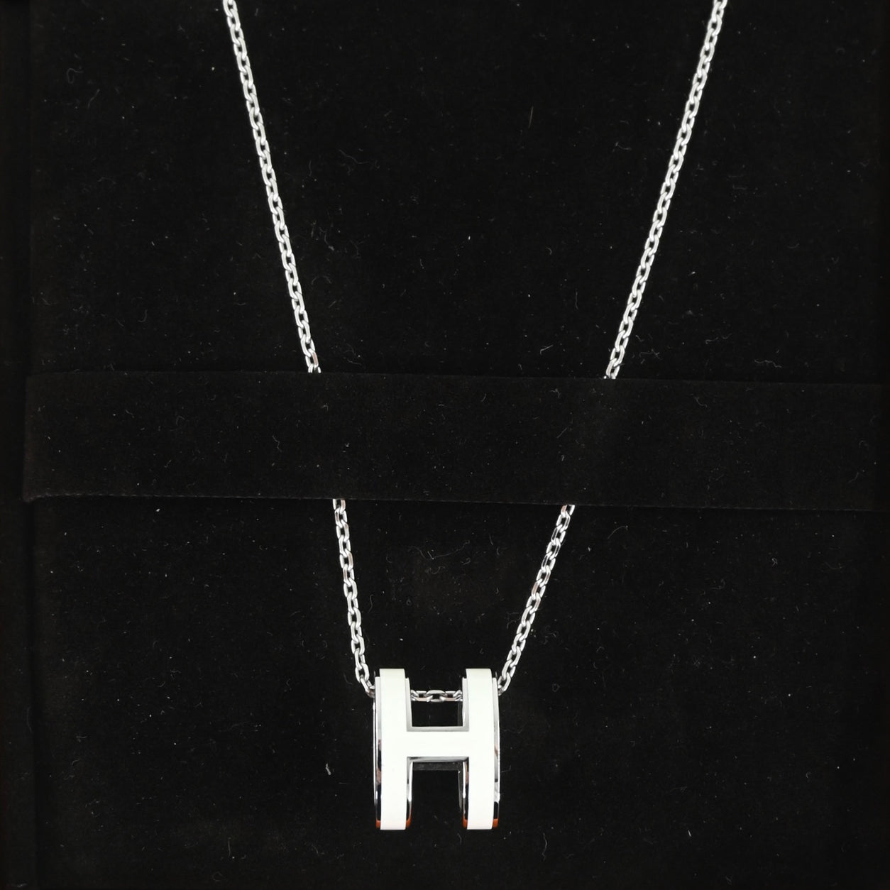 Hermès Pop H Necklace. White/Silver