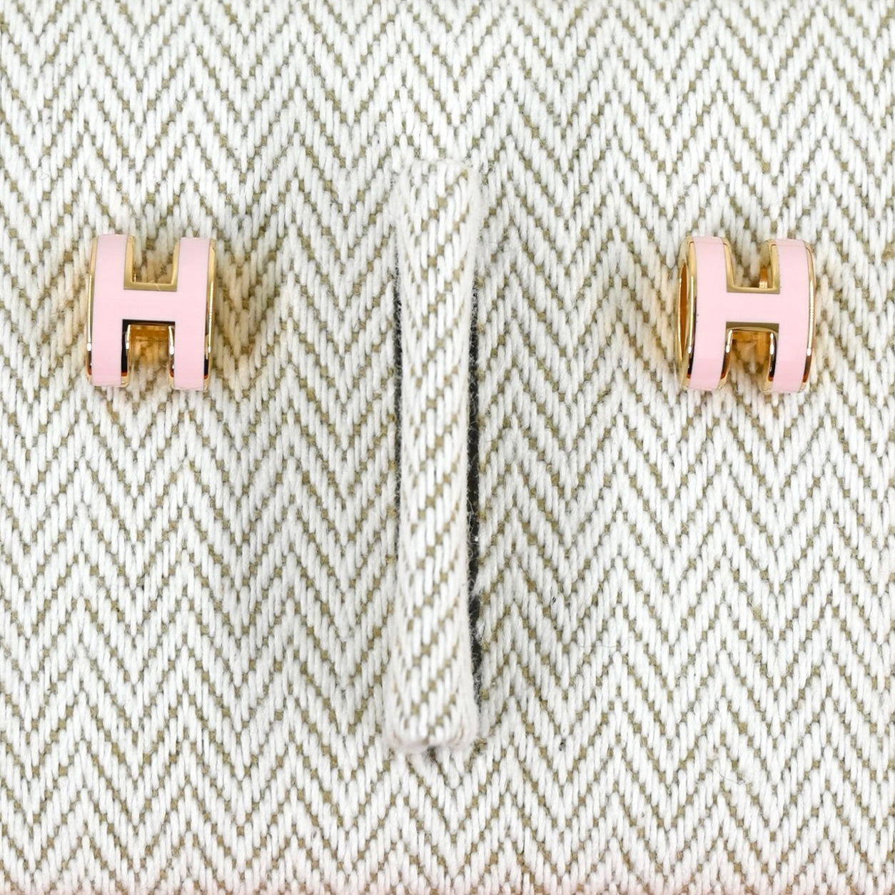 Hermes Mini Pop H Earrings. Rose Dragee/Gold