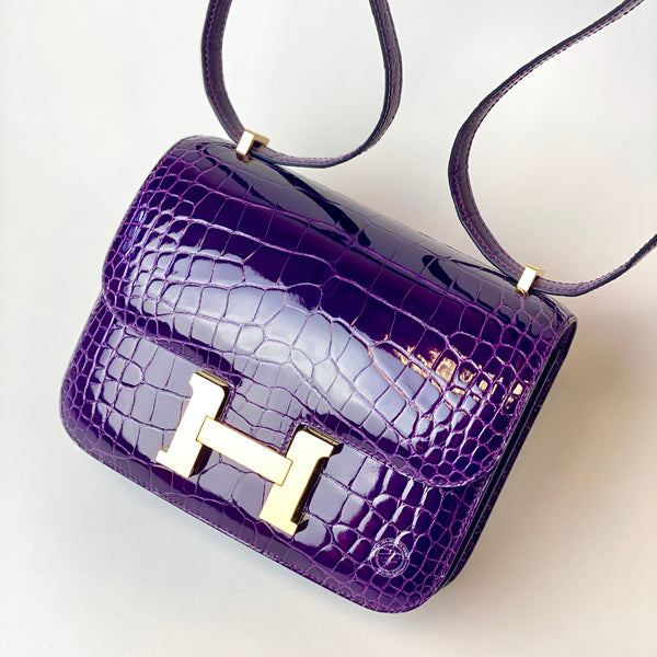 Hermès Constance 18cm Cassis Shiny Alligator GHW