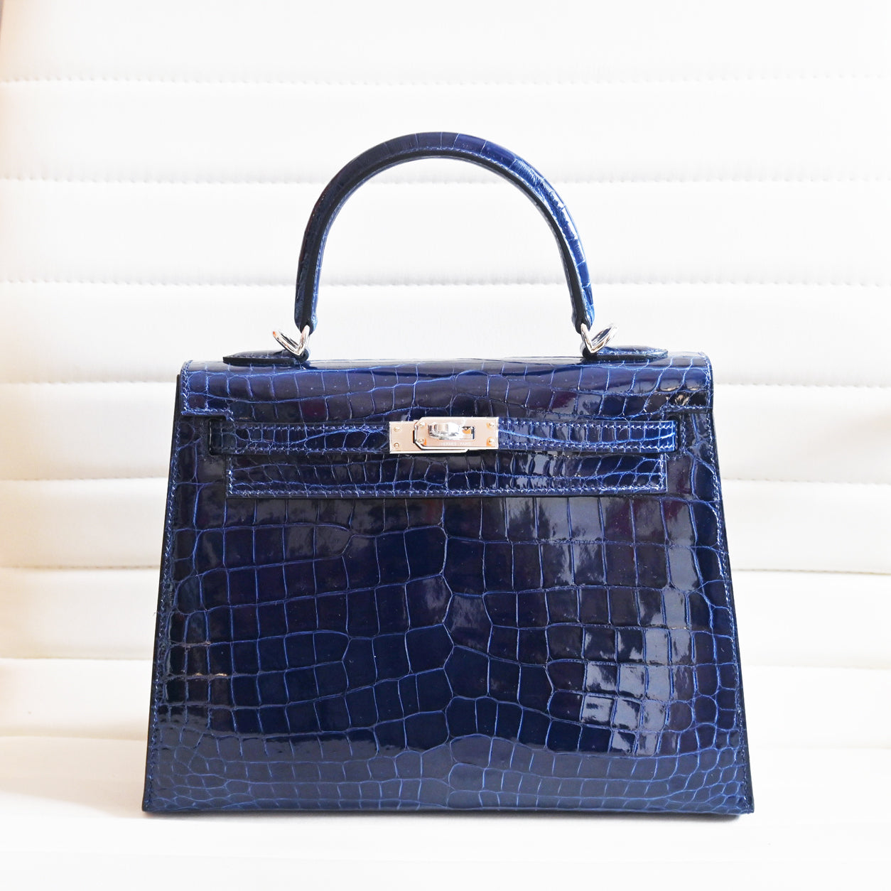Hermès Kelly 25cm Bleu Saphir Shiny Croc PHW