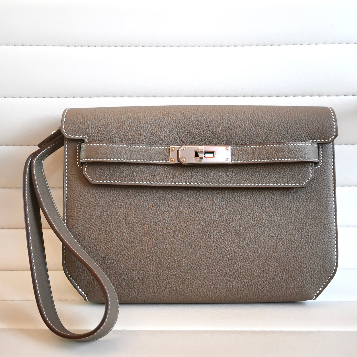 Hermès Kelly Depeche 25cm Etoupe Togo PHW