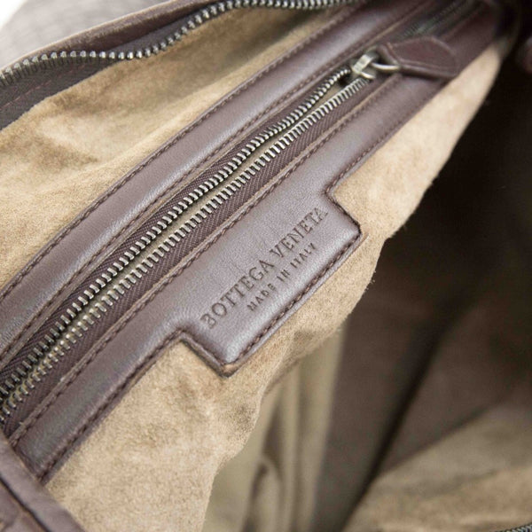 Bottega Maxi Veneta Ebony Intrecciato Nappa - Preloved