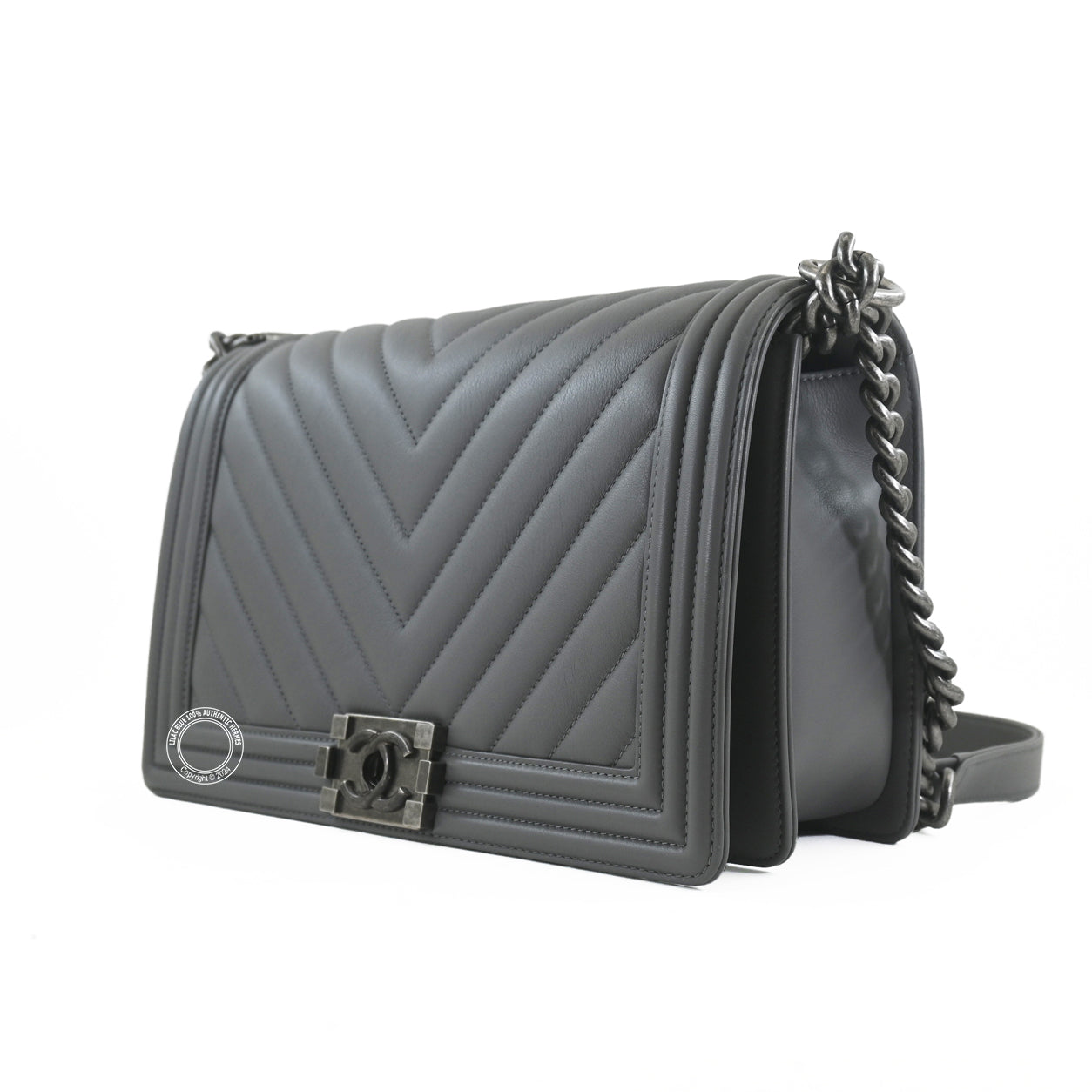 Chanel Boy Bag Grey Chevron Calfskin Ruthenium - Preloved