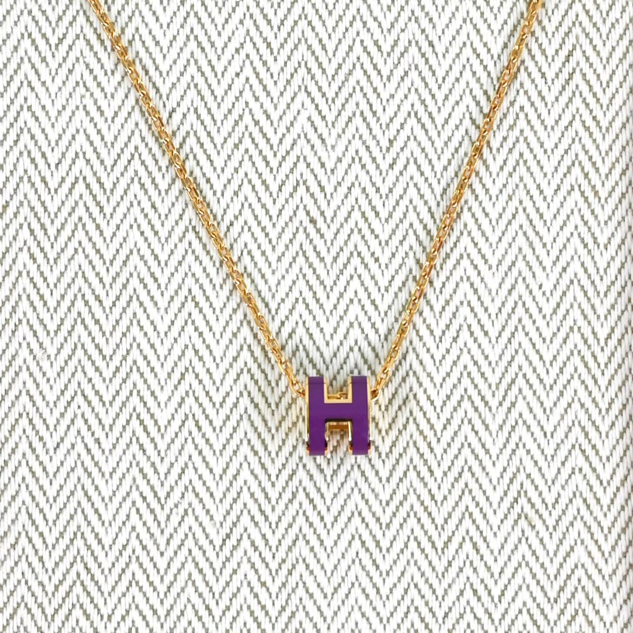 Hermès Mini Pop H Necklace. Anemone/Gold