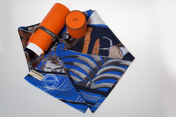 Hermès Maxi Twilly Carré en Carrés. Marine, Klein Blue, Brun